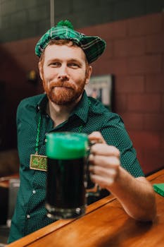 从第一股到ST预警：康佳2025年预亏超125亿 激进扩张反噬主业、彩电毛利率低至0.4百分号 新闻