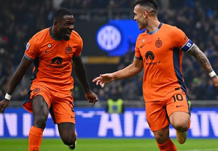  国际米兰锋线双星缺阵时韧性十足；此前四场全胜零失球，米兰德比成新考验。 体育新闻 国际米兰锋线双星缺阵时韧性十足；此前四场全胜零失球，米兰德比成新考验。 体育新闻