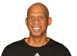  从翻身后仰到历史之巅；詹姆斯用坚持书写传奇；伟大从未因岁月褪色。 体育新闻 从翻身后仰到历史之巅；詹姆斯用坚持书写传奇；伟大从未因岁月褪色。 体育新闻