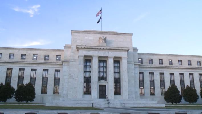  49%衰退预警：透过经济数据看懂消费韧性逻辑。 股票财经 49%衰退预警：透过经济数据看懂消费韧性逻辑。 股票财经