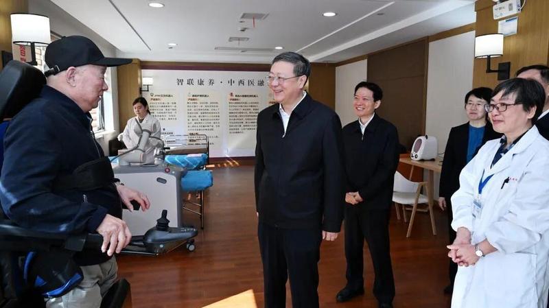  数以百计的战略部署背后：回到那个充满期待的宣讲现场 新闻 数以百计的战略部署背后：回到那个充满期待的宣讲现场 新闻