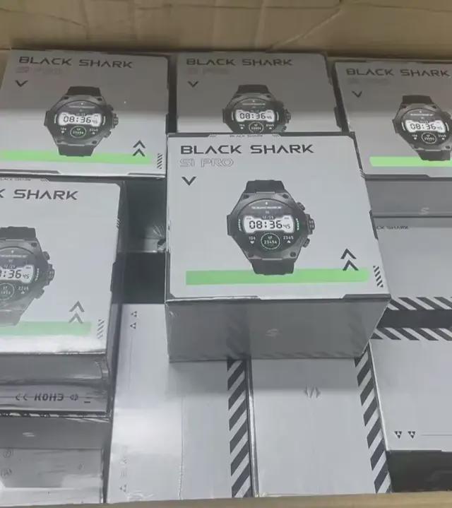  黑鲨S1 Pro智能手表：从电竞帝国残骸中走出的金属机甲，闲鱼70元能买到的隐藏宝藏 手机评测