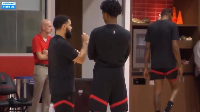  【深度剖析】“不补强”的勇气：火箭全队用一赛季等来的那个答案 体育新闻 【深度剖析】“不补强”的勇气：火箭全队用一赛季等来的那个答案 体育新闻 【深度剖析】“不补强”的勇气：火箭全队用一赛季等来的那个答案 体育新闻