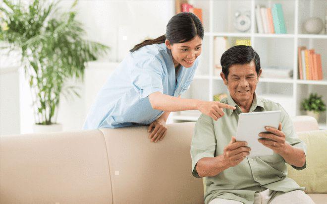  月薪八千的照护工作，让我看清了人心冷暖 情感心理