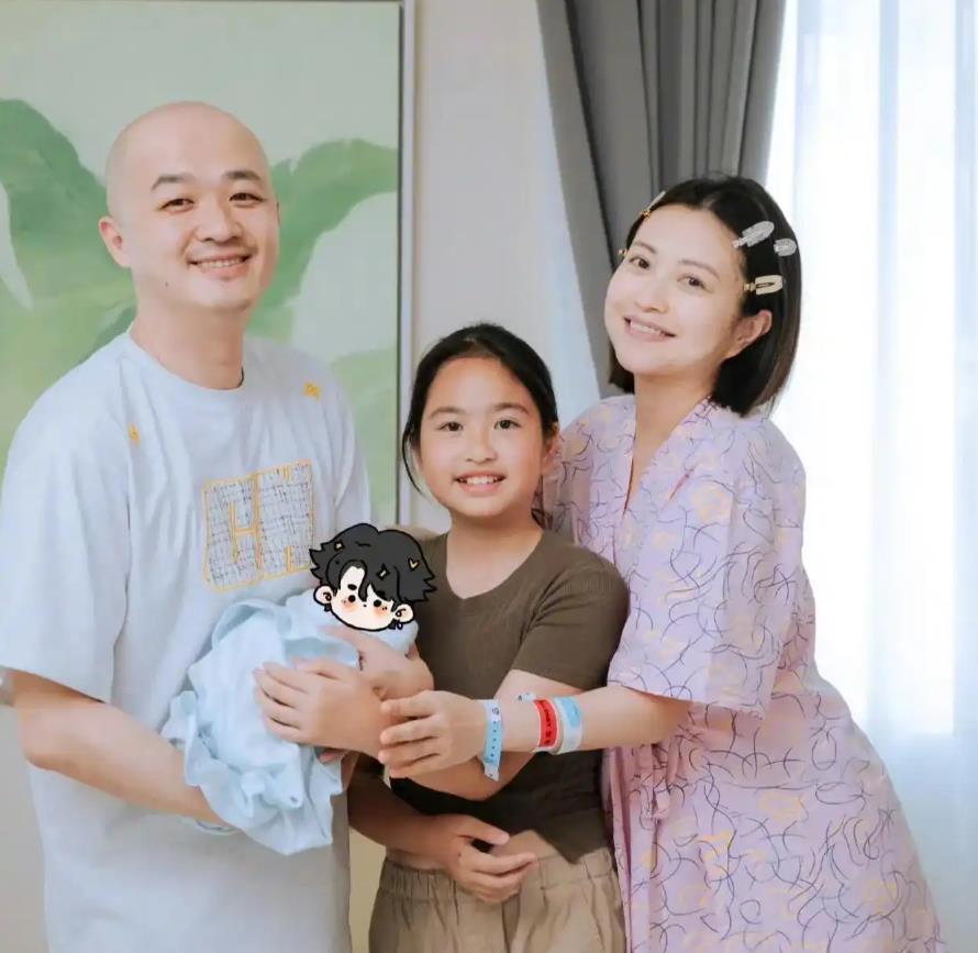  多子女家庭资源配置深度复盘：从“照书养”到“当猪养”的心态迁移与策略优化 情感心理