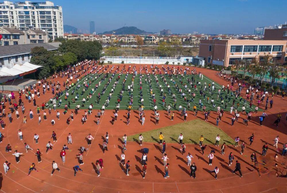  从“跑操”到“玩转”：大课间改革的科创赋能路径深度剖析 教育招生