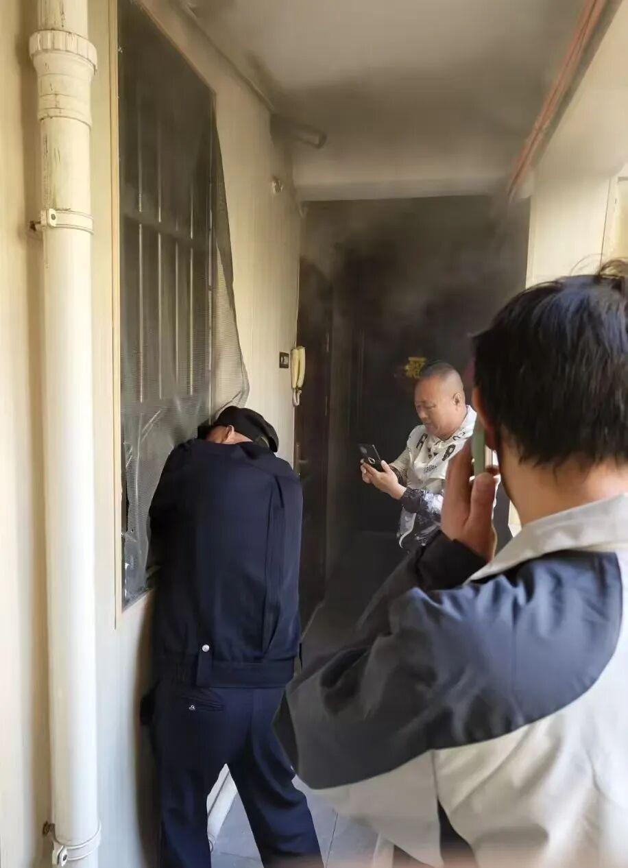  【深度拆解】8分钟火情处置全记录：从分工逻辑到机制闭环的教科书级范本 新闻